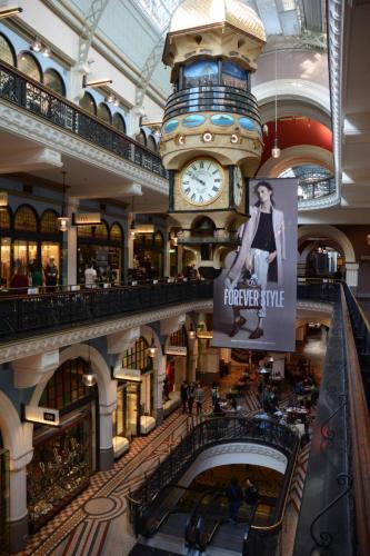 Galerie de la Reine Victoria construite fin 19ème (centre commercial de luxe)