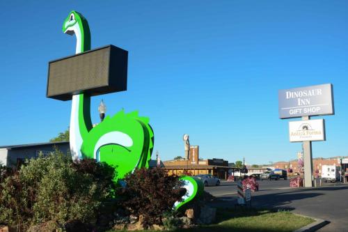 Notre hotel: le dinosaur inn