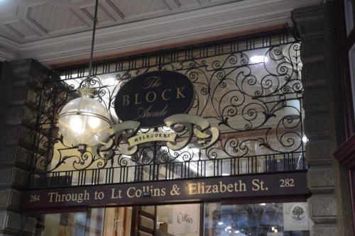 Entrée d'une arcade commerçante Block arcade construite en 1891