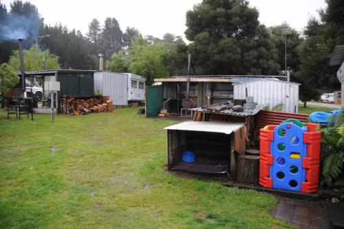 Caravanes fixes et amenagements attenants