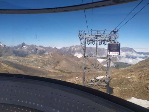 Montée par le téléphérique Jandri Express