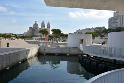 Cathédrale de la Major depuis la réplique de la Grotte Cosquer