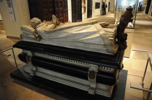 Réplique du tombeau de Marie Stuart au musée national d'Ecosse