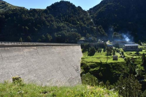 Barrage et refuge du lac de l'Oule