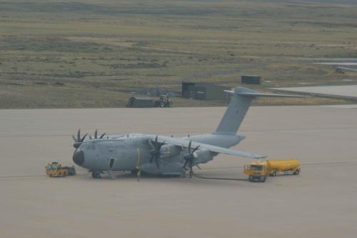 Avion militaire sur la base