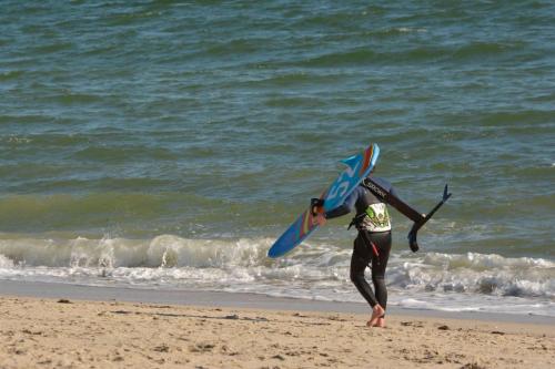 Kitesurf avec foil à Cap Coz