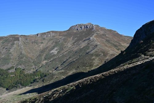 Puy de Peyre Arse depuis col de Rombière
