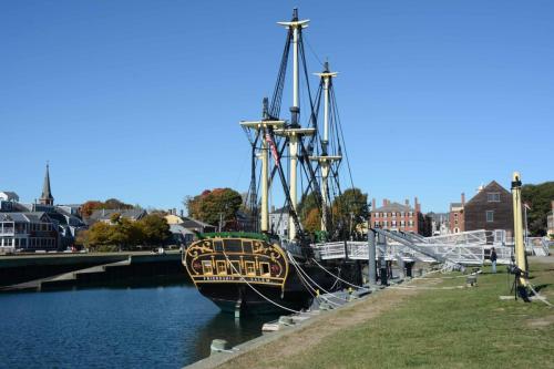 Reconstitution d'un voilier à Salem