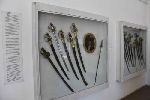 Les Sabres à emblèmes et la garde nationale