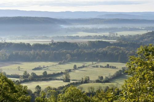 Vue depuis la côte de l'Heule  au dessus de Châtillon