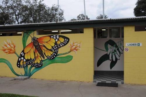 Entrée des sanitaires femmes