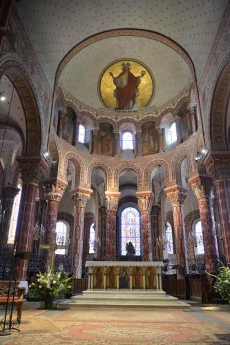 Abbatiale romane Saint -Austremoine XIIème siècle