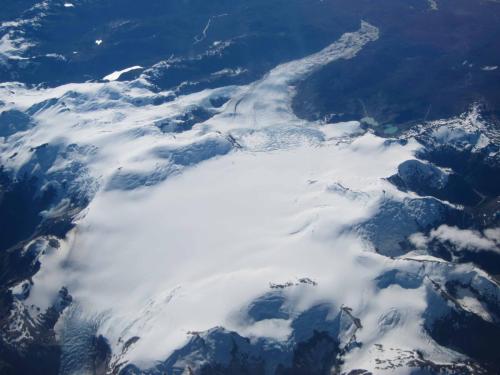 Nous survolons un immense champ de glace (Campos de Hielo Norte) 