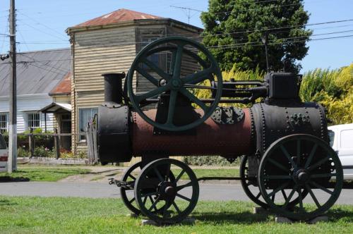 Collections de vielles machines à vapeur dans la ville de Carahue 