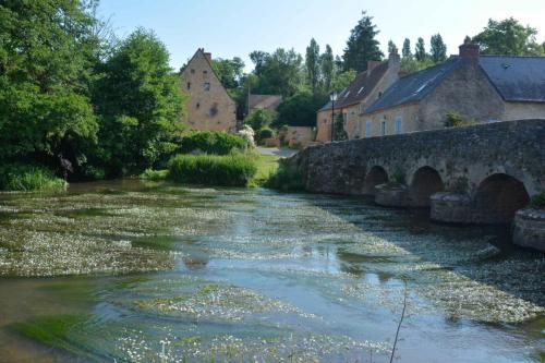 Asnières-sur-Vègre (Sarthe)