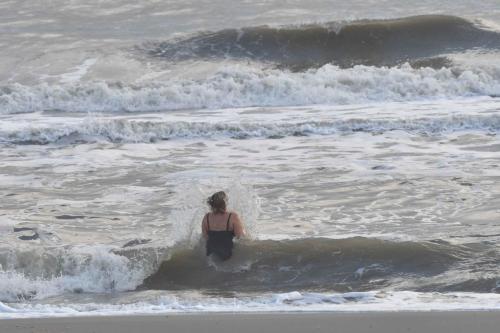 Bain dans la mer du Nord, température exterieure 11, température de l'eau ?