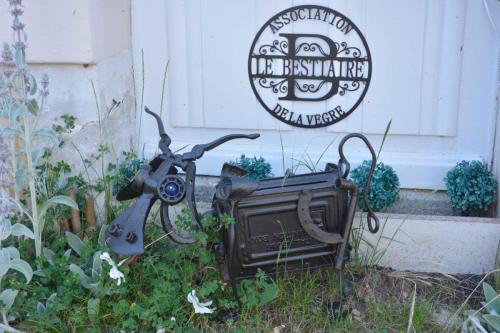 Asnières-sur-Vègre (Sarthe)