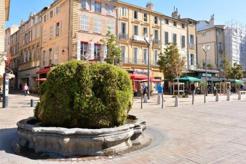 Fontaine d'eau chaude,  Cours Mirabeau