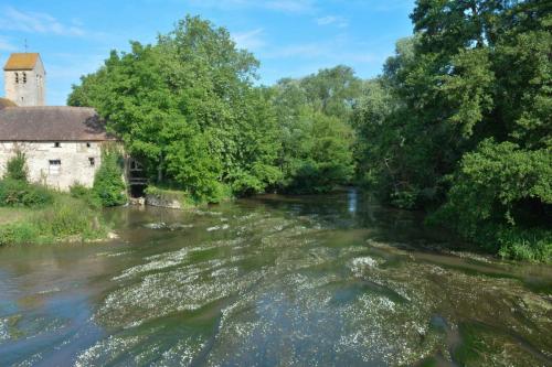 Asnières-sur-Vègre (Sarthe)