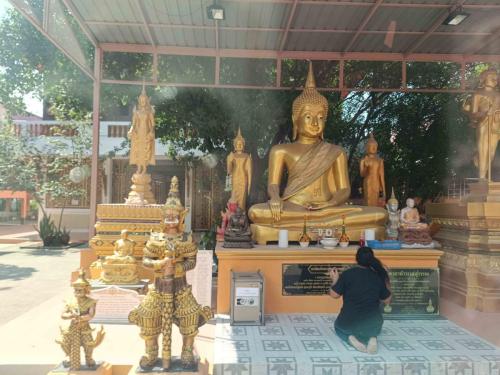 Wat Suan Yai (Suan Yai Temple) Bangkok