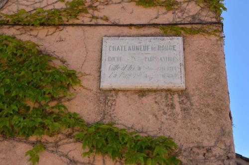 Châteauneuf-le-Rouge