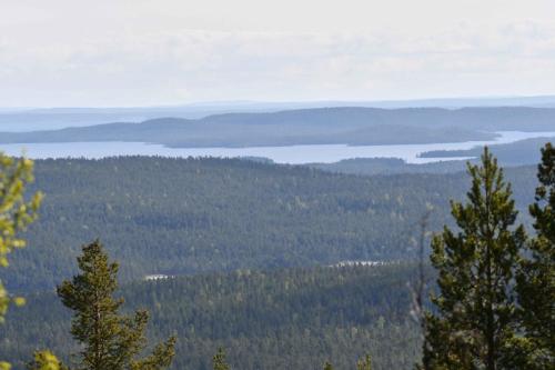 une toute petite partie de l'immense lac Inari