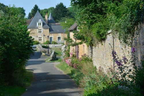 Asnières-sur-Vègre (Sarthe)