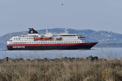 Le Nordlys de Hurtigruten va accoster pour 7h à Vadso