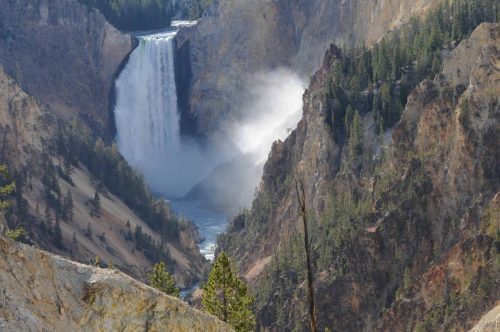 Chutes de la rivière Yellowstone (93m)