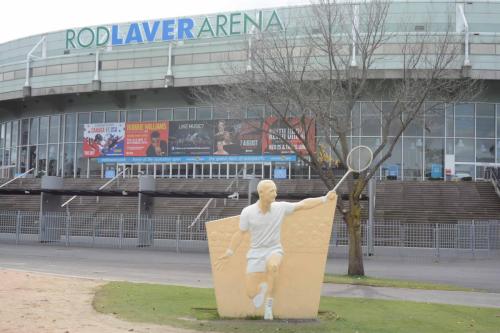 Court central du stade de tennis où se déroule l'open d'Australie chaque année en Janvier 