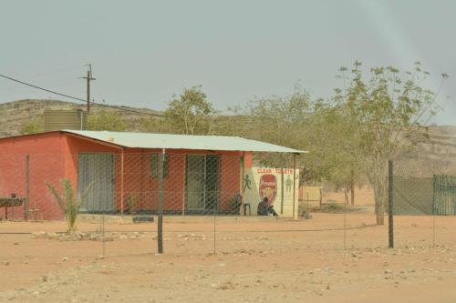 Sur la C39 entre Khorixas et  Petrified forest