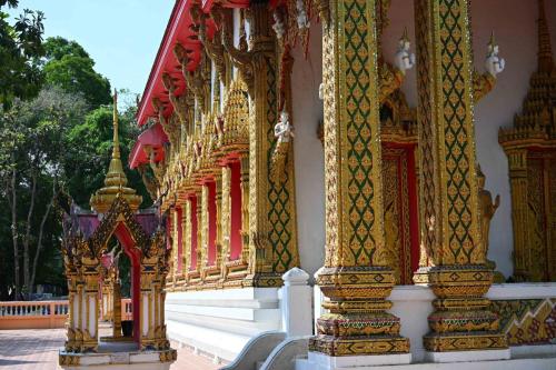 Wat Suan Yai (Suan Yai Temple) Bangkok