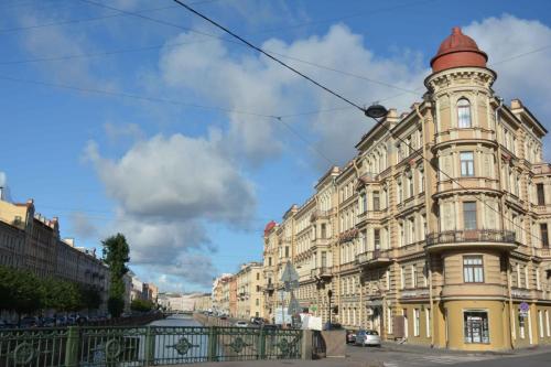 Au bord du canal Griboedova