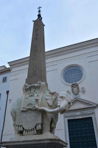 Obélisque de la piazza della Minerva