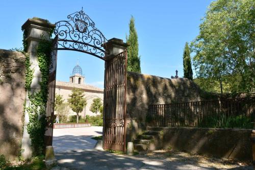 Châteauneuf-le-Rouge