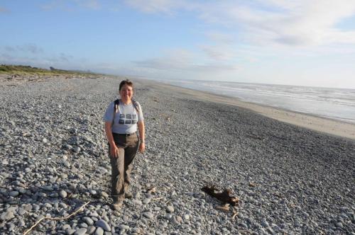 Sur la plage prés de Greymouth, au bord de la mer de Tasman. Des kilomètres de plage rien que pour nous. 