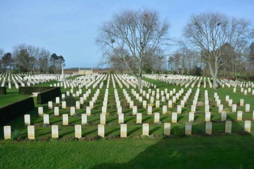 Cimetière canadien de Bény-sur-Mer 