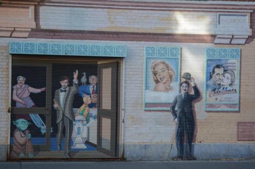 Mural sur un ancien cinéma