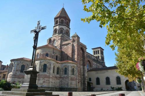 Brioude (Haute-Loire) basilique Saint-Julien