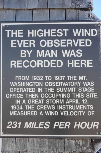 Record mondial de vitesse du vent à 372 km/h le 12 avril 1934