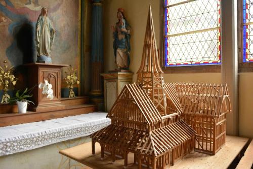 Eglise Saint-Julien-l'Hospitalier-et-Saint-Blaise (10 Longsols)