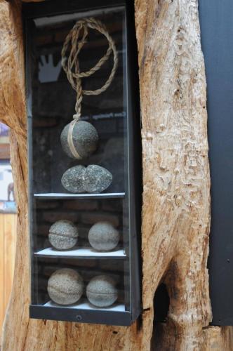 Musée historique - Boladeas qui servait à la chasse 