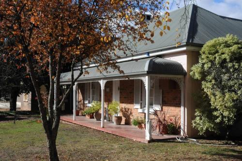 Armidale : Cottage construit en 1863