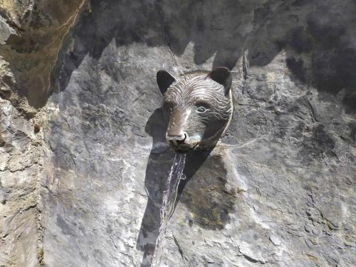 Fontaine à Saint-Lary