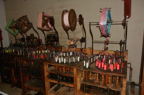 Machines pour fabriquer différents types de rubans