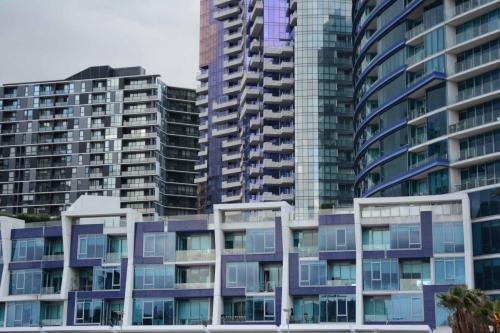 Quartier tout neuf de Victoria Harbour