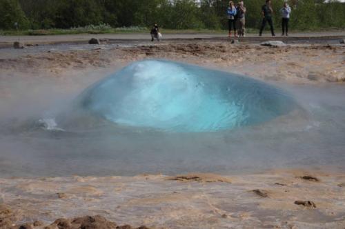 Site géothermique de Geysir - éruption du geyser