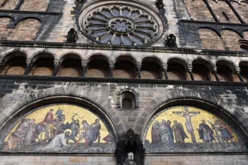 Cathédrale St Pierre (13 ème s.)