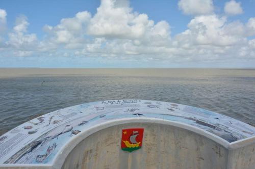 Baie de Bourgneuf depuis le port du Bec