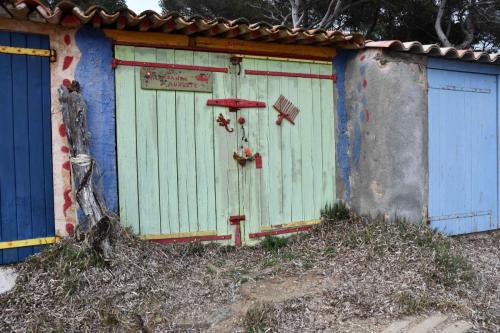 Près de la plage de Brégançon
